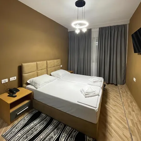 Milano * تيرانا